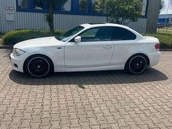 Weiß Gebraucht 2011 BMW 118 Coupé M Sport Coupé | 8.500 € (Fairer Preis)