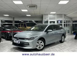 Silber Gebraucht 2024 VW Golf VIII Life Kombi | 27.390 € (Fairer Preis)
