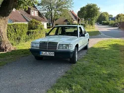Weiß Gebraucht 1984 Mercedes 190 Limousine | 5.500 €