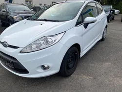 Weiß Gebraucht 2011 Ford Fiesta Titanium Kleinwagen | 2.500 € (Guter Preis)