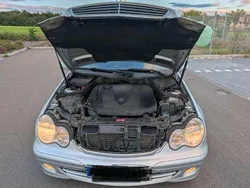 Grau Gebraucht 2006 Mercedes C200 Limousine | 4.000 € (Etwas zu teuer)