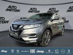 Grau Gebraucht 2018 Nissan Qashqai N-Connecta SUV | 15.490 € (Fairer Preis)