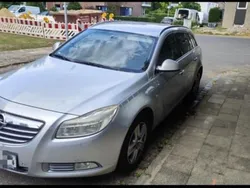 Silber Gebraucht 2010 Opel Insignia Sport Kombi | 4.300 €