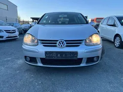 Silber Gebraucht 2005 VW Golf V Limousine | 2.500 € (Guter Preis)