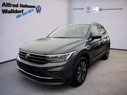 Grau Gebraucht 2024 VW Tiguan Move SUV | 37.802 € (Fairer Preis)