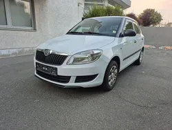 Weiß Gebraucht 2014 Skoda Fabia Cool Edition Limousine | 6.400 € (Guter Preis)