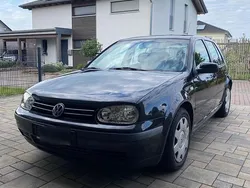 Schwarz Gebraucht 2002 VW Golf IV Kleinwagen | 600 € (Superpreis)