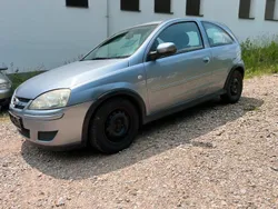 Grau Gebraucht 2002 Opel Corsa Kleinwagen | 790 € (Guter Preis)
