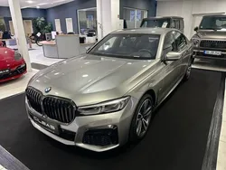 Grau Gebraucht 2022 BMW 750 M Sport Limousine | 58.900 € (Superpreis)