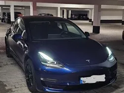 Blau Gebraucht 2022 Tesla Model 3 Long Range Limousine | 38.000 €
