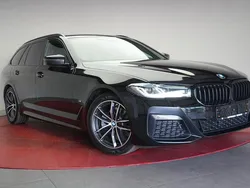 Black sapphire Gebraucht 2022 BMW 520 Performance Kombi | 25.990 € (Etwas zu teuer)