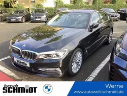 Schwarz Gebraucht 2018 BMW 520 Luxury Line Limousine | 25.690 €