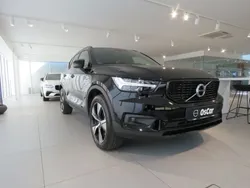 Schwarz Gebraucht 2022 Volvo XC40 R-Design SUV | 31.970 € (Guter Preis)