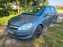 Grau Gebraucht 2008 Opel Astra Edition Coupé | 3.400 € (Teuer)