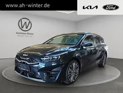 Grün Neu 2024 Kia Ceed Sportswagon GT-Line Kombi | 34.990 € (Etwas zu teuer)