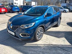 Blau Gebraucht 2021 Renault Kadjar Intens SUV | 17.777 € (Fairer Preis)
