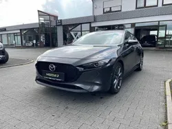 Machine grey (metallic) Gebraucht 2021 Mazda 3 Selection Limousine | 17.890 € (Fairer Preis)