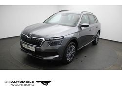 Graphitegrau metallic Gebraucht 2022 Skoda Kamiq Tour SUV | 19.990 € (Guter Preis)