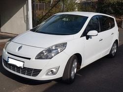 Weiß Gebraucht 2010 Renault Grand Scénic III Luxe Van / Kleinbus | 2.500 € (Fairer Preis)