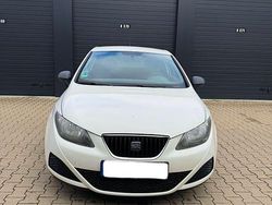 Weiß Gebraucht 2011 Seat Ibiza SC Reference Kleinwagen | 4.790 € (Fairer Preis)