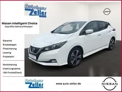Weiß Gebraucht 2021 Nissan Leaf N-Connecta Kleinwagen | 17.900 € (Etwas zu teuer)