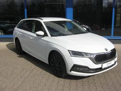 Weiß Gebraucht 2021 Skoda Octavia Style Kombi | 19.990 € (Guter Preis)