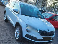 Weiß Gebraucht 2019 Skoda Karoq Style SUV | 22.000 € (Fairer Preis)