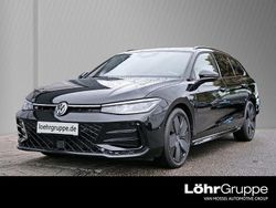 Grenadillschwarz metallic Gebraucht 2024 VW Passat R-line Kombi | 43.990 € (Fairer Preis)