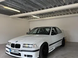 Weiß Gebraucht 1994 BMW 320 Limousine | 17.200 €