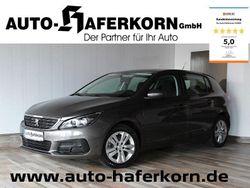 Grau Gebraucht 2018 Peugeot 308 Active Limousine | 11.899 € (Etwas zu teuer)
