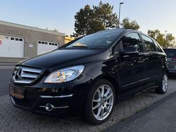 Kosmosschwarz Gebraucht 2010 Mercedes B180 Van / Kleinbus | 7.975 € (Etwas zu teuer)