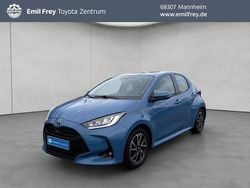 Blau Gebraucht 2021 Toyota Yaris Team Limousine | 17.990 € (Fairer Preis)
