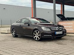 Braun Gebraucht 2012 Mercedes C180 AMG Coupé | 10.500 €