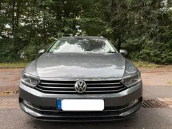 Grau Gebraucht 2015 VW Passat Comfortline Limousine | 12.900 € (Fairer Preis)