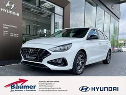 Weiß Gebraucht 2021 Hyundai i30 Edition 30 Kombi | 16.980 € (Fairer Preis)