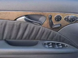 Schwarz Gebraucht 2006 Mercedes E320 Avantgarde Kombi | 6.900 € (Etwas zu teuer)