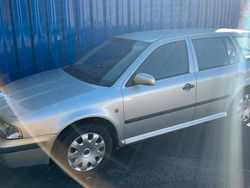 Silber Gebraucht 2000 Skoda Octavia Kombi | 400 € (Superpreis)