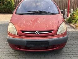 Rot Gebraucht 2002 Citroën Xsara Picasso Van / Kleinbus | 550 € (Superpreis)