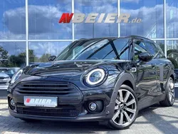 Schwarz (midnight black ii) Gebraucht 2024 Mini Cooper Clubman Kombi | 30.590 € (Etwas zu teuer)