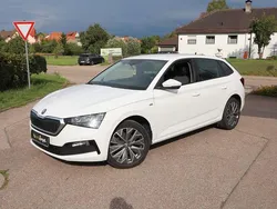 Bila candy/candyweiss Gebraucht 2022 Skoda Scala Clever Kleinwagen | 18.890 € (Guter Preis)