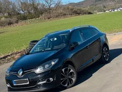 Schwarz Gebraucht 2015 Renault Mégane III Bose Edition Limousine | 8.200 € (Fairer Preis)