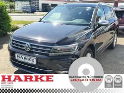 Deep black pearleffekt (metallic) Gebraucht 2019 VW Tiguan Highline SUV | 24.990 € (Fairer Preis)