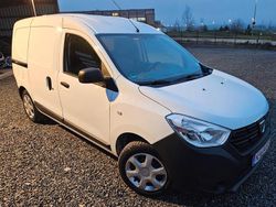 Weiß Gebraucht 2019 Dacia Dokker Essentiel Van / Kleinbus | 9.800 € (Superpreis)