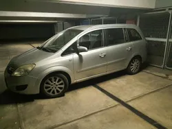 Silber Gebraucht 2009 Opel Zafira Van / Kleinbus | 1.950 € (Superpreis)