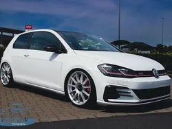 Weiß Gebraucht 2017 VW Golf VII GTI Limousine | 25.499 €