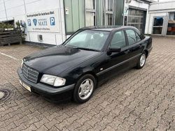 Schwarz Gebraucht 1998 Mercedes C180 Limousine | 2.750 € (Fairer Preis)