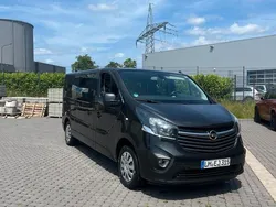 Schwarz Gebraucht 2018 Opel Vivaro Van | 14.500 €