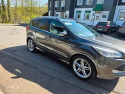 Grau Gebraucht 2015 Ford Kuga Individual SUV | 11.600 € (Fairer Preis)