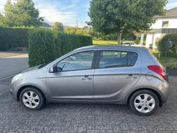 Grau Gebraucht 2011 Hyundai i20 Classic Limousine | 1.400 € (Superpreis)