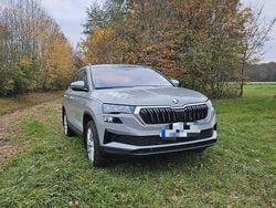 Grau Gebraucht 2023 Skoda Karoq Tour SUV | 29.500 € (Guter Preis)